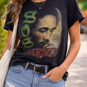 Bob Marley Size M  Graphic T-Shirt - Black